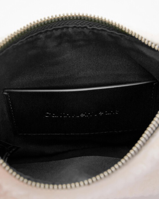 Sherpa Crescent Bag 22Cm