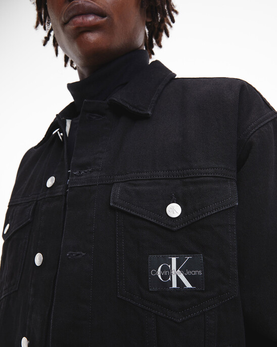GENDERLESS DENIM JACKET