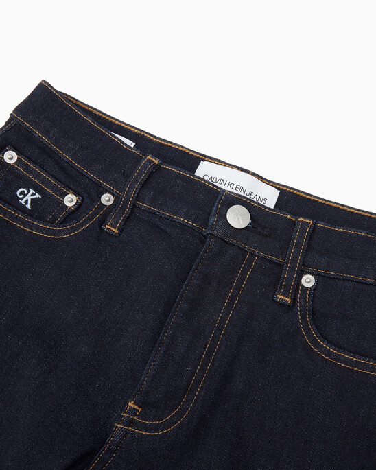 Mid Rise Body Fit Jeans