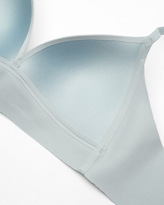 INVISIBLES LIGHTLY LINED TRIANGLE BRA