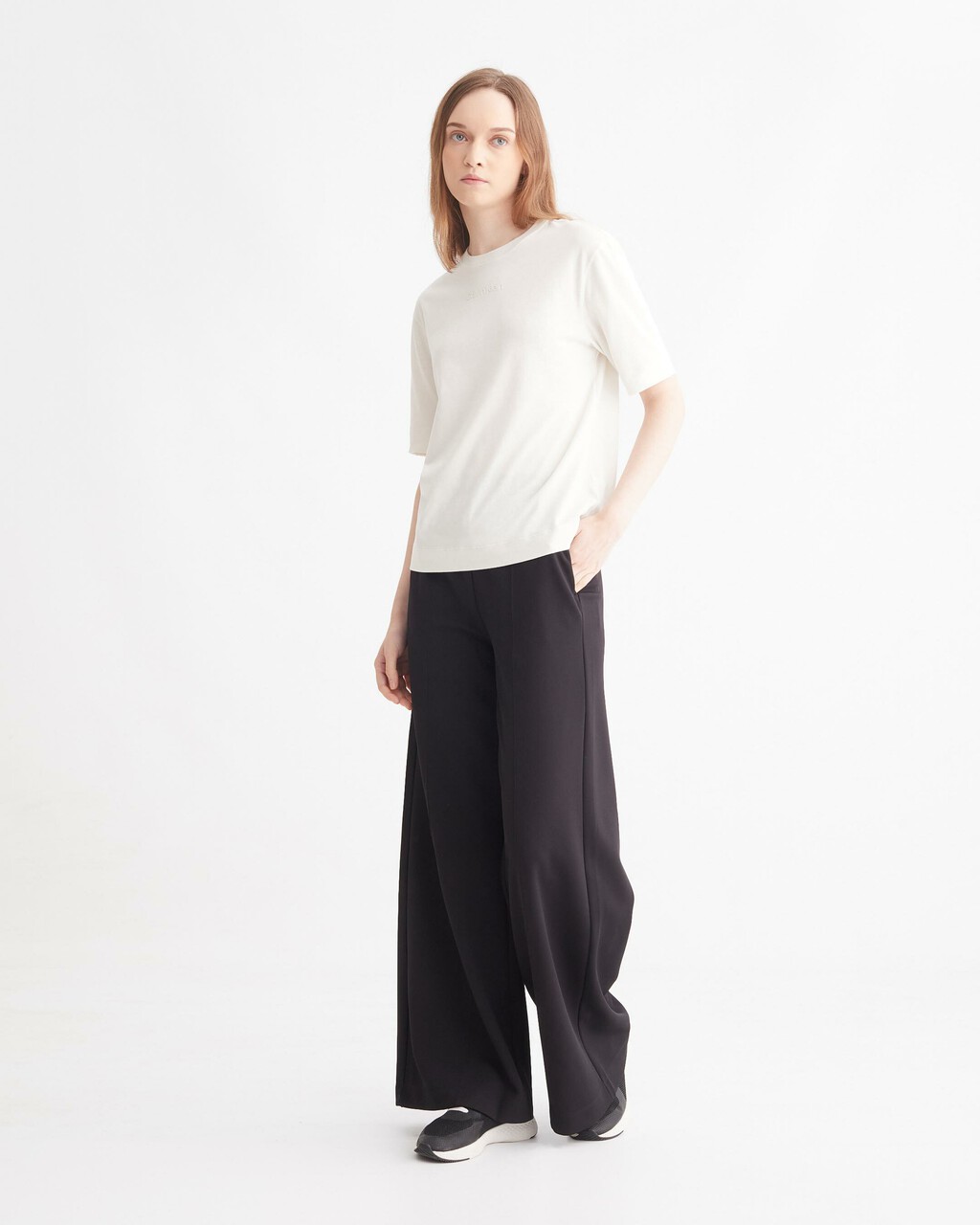 ESSENTIALS RELAXED TEE, WHITE SUEDE, hi-res