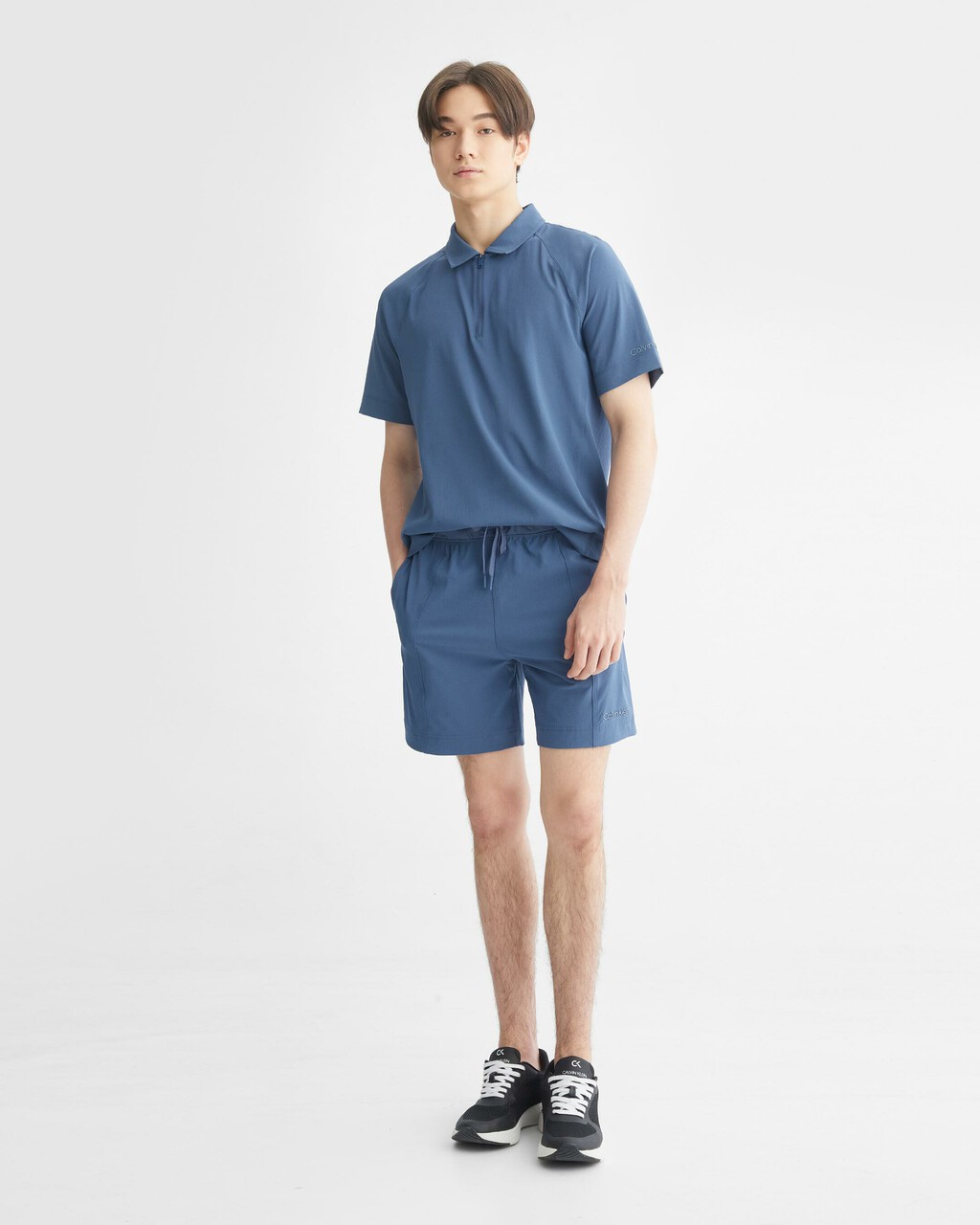 ESSENTIALS WOVEN SHORTS, CRAYON BLUE, hi-res