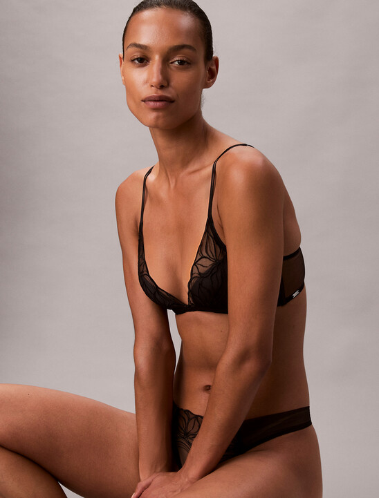 Lightly Lined Plunge Bra - CK Black Floral Lace