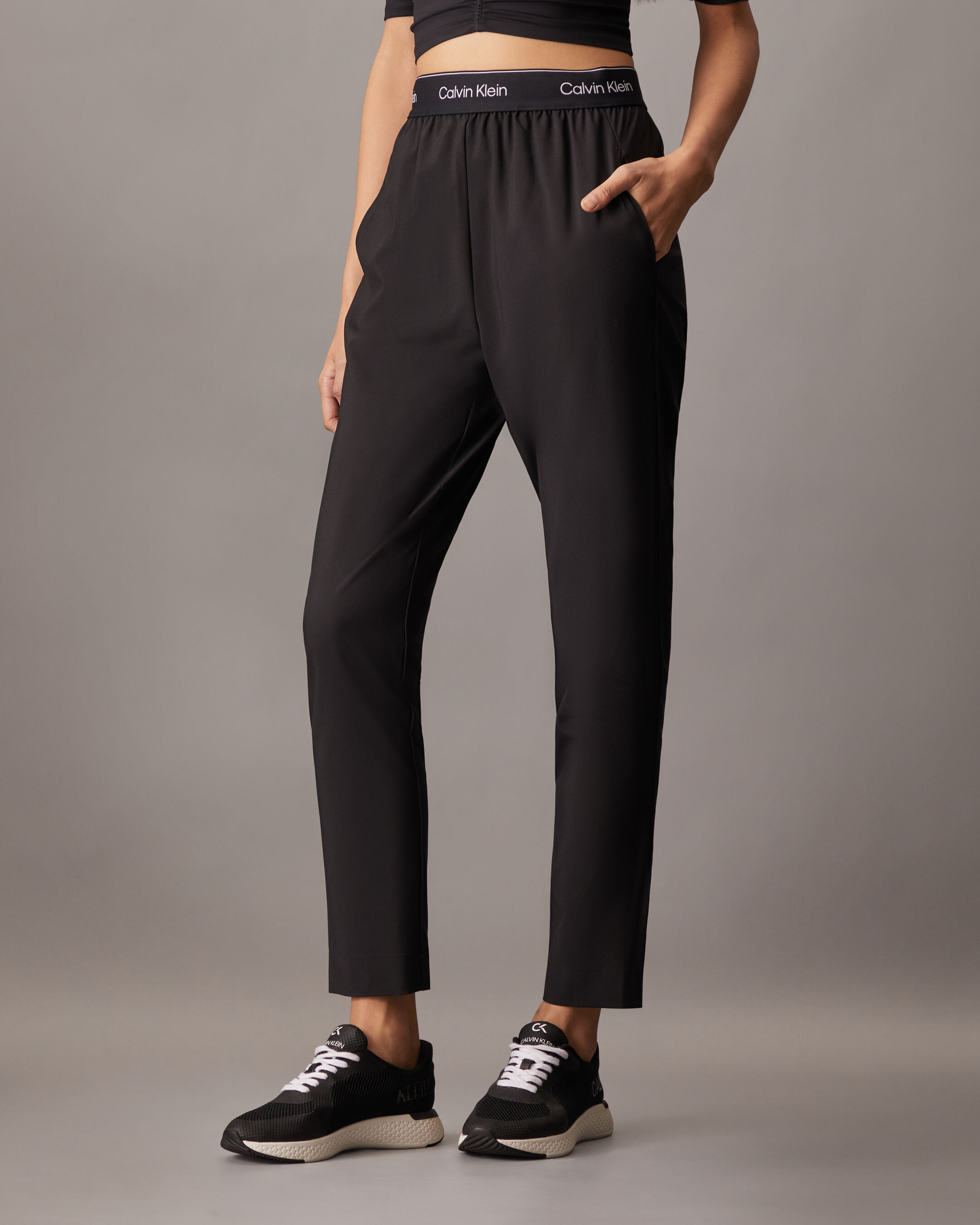 Calvin klein sports pants new arrivals
