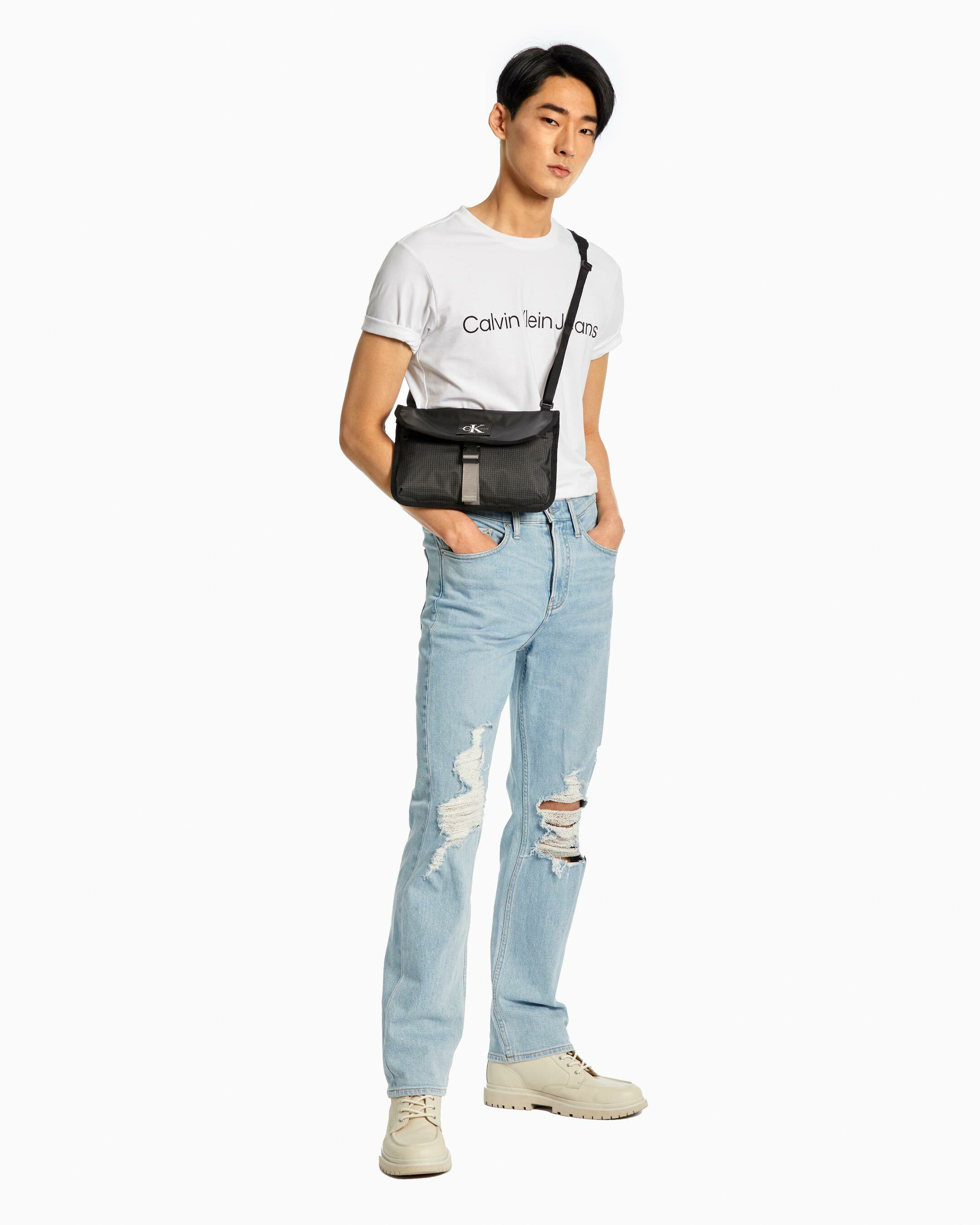 Calvin klein jeans institutional logo slim fit online t shirt