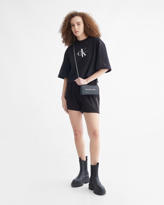 AMPLIFIED HEROES BOXY CROPPED TEE