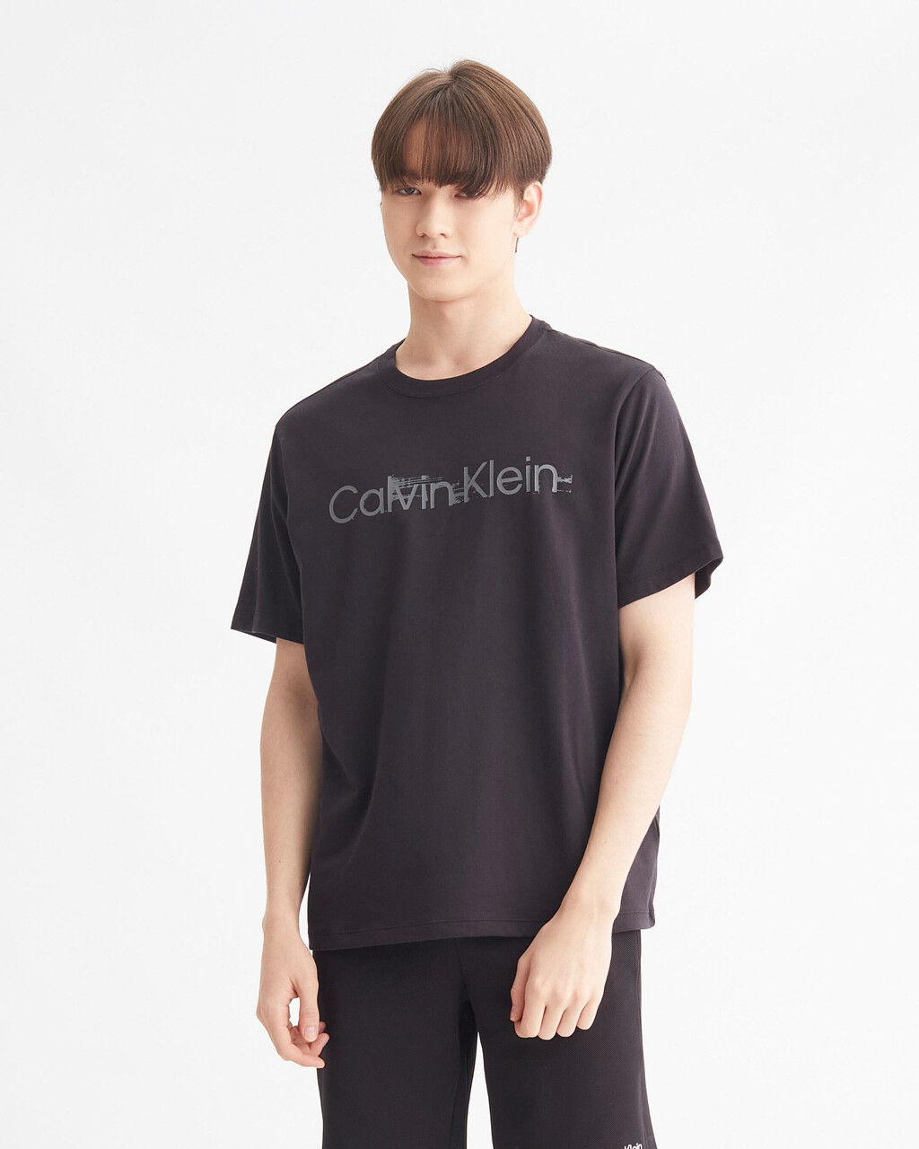 ESSENTIALS LOGO GRAPHIC TEE, BLACK BEAUTY, hi-res