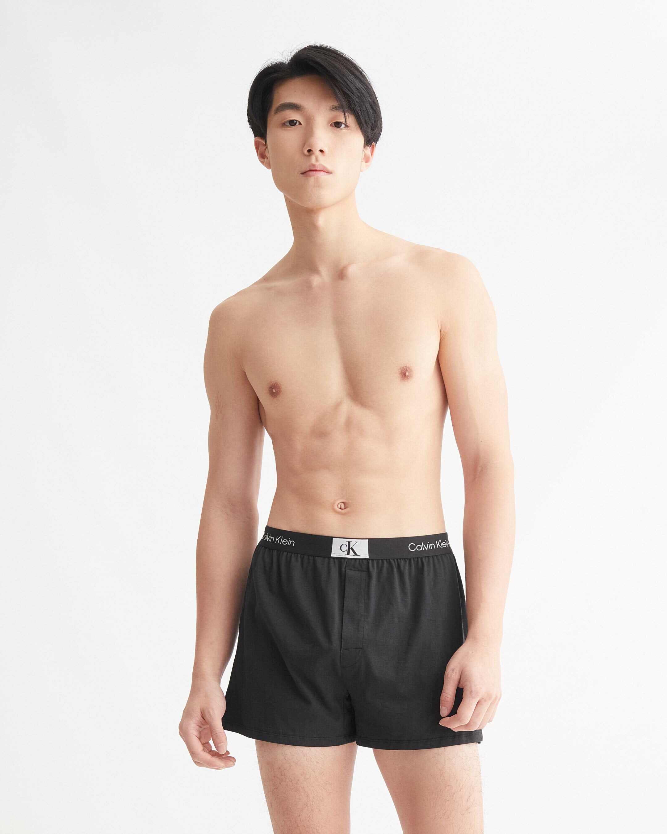 Calvin klein shop male boxers