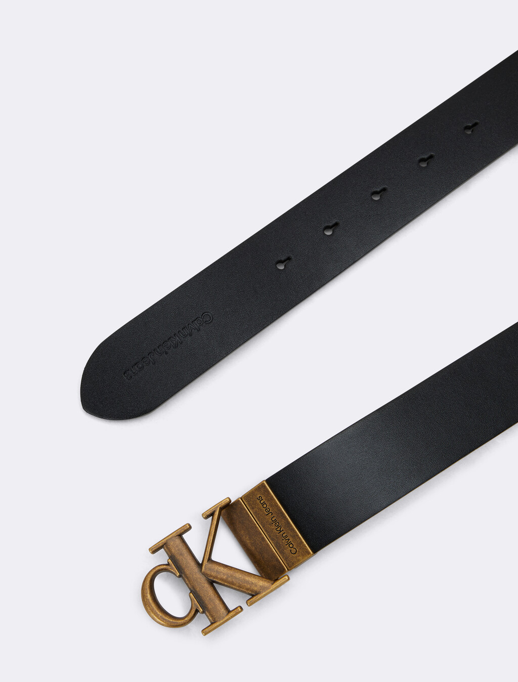 Round Monogram Plaque Reversible Belt 35mm, Black/Bitter Brown, hi-res