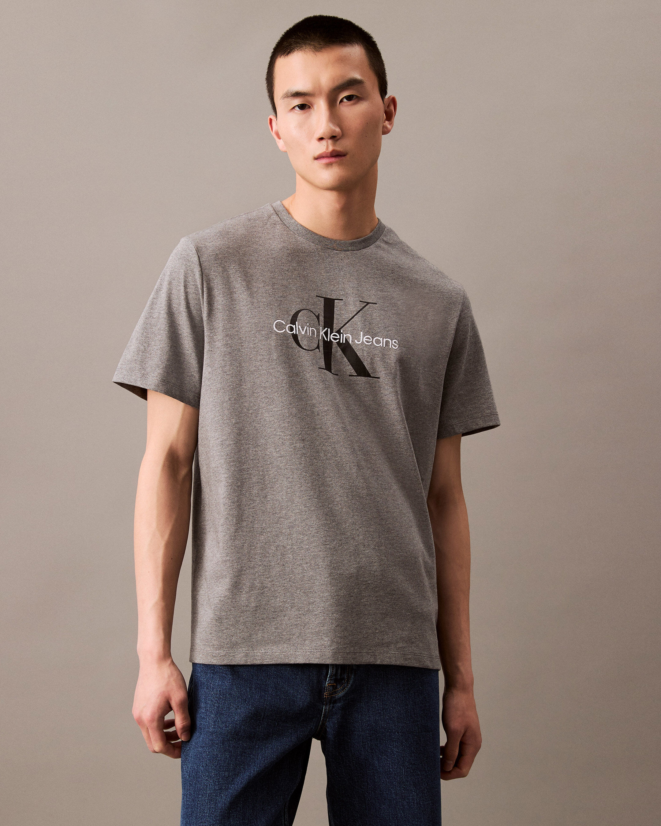 Basic calvin klein t shirt store