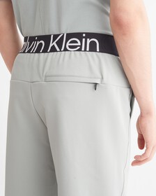 ACTIVE ICON SWEAT SHORTS, GREEN MILIEU, hi-res