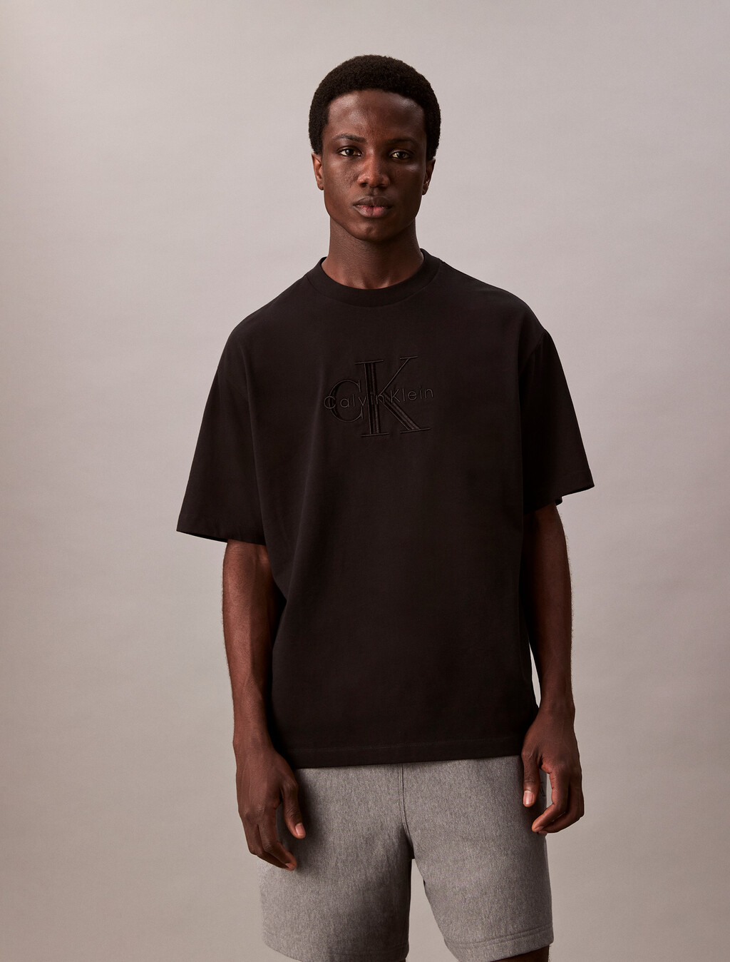 Relaxed Monogram T-shirt, Black, hi-res