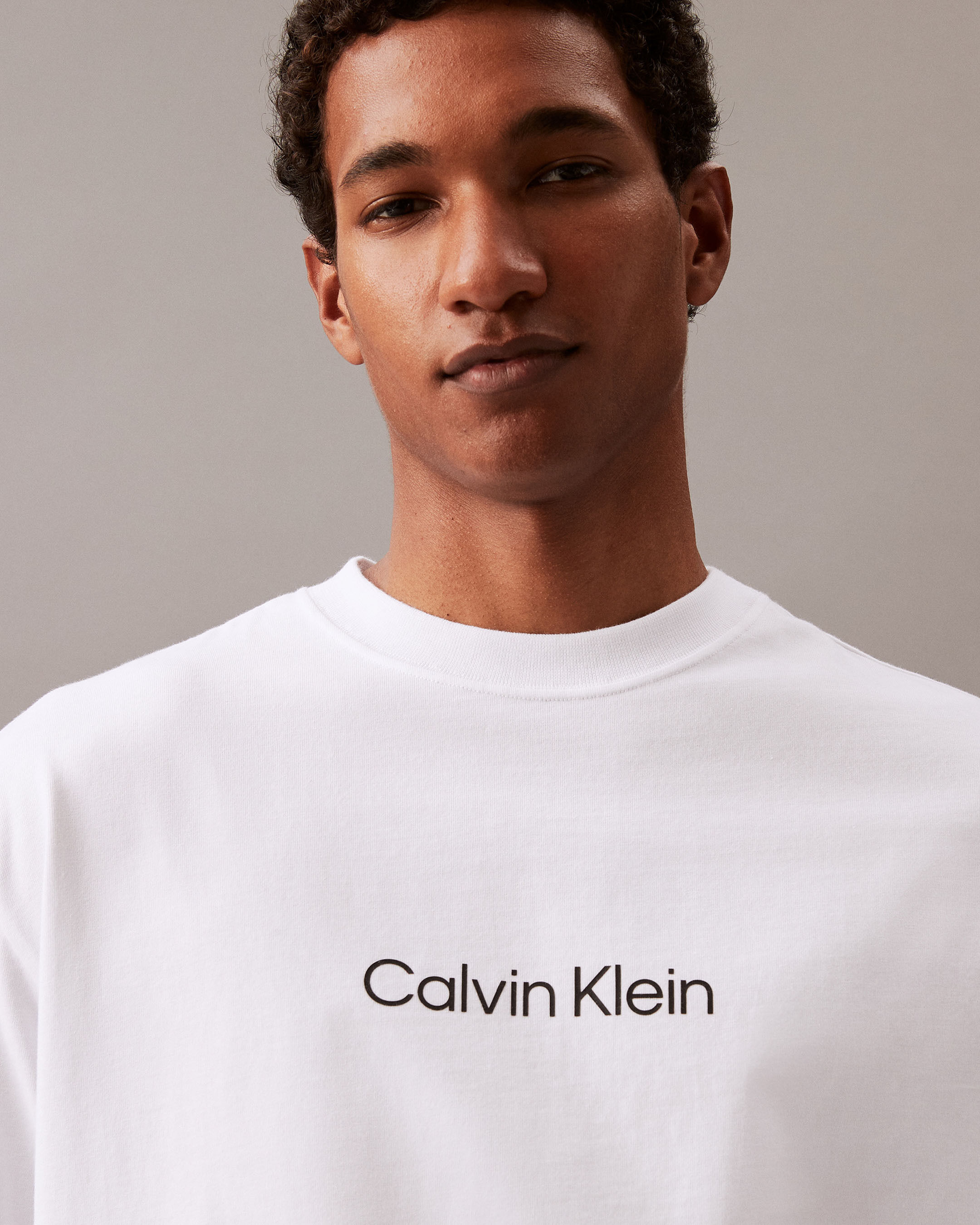 Calvin klein white crew neck on sale