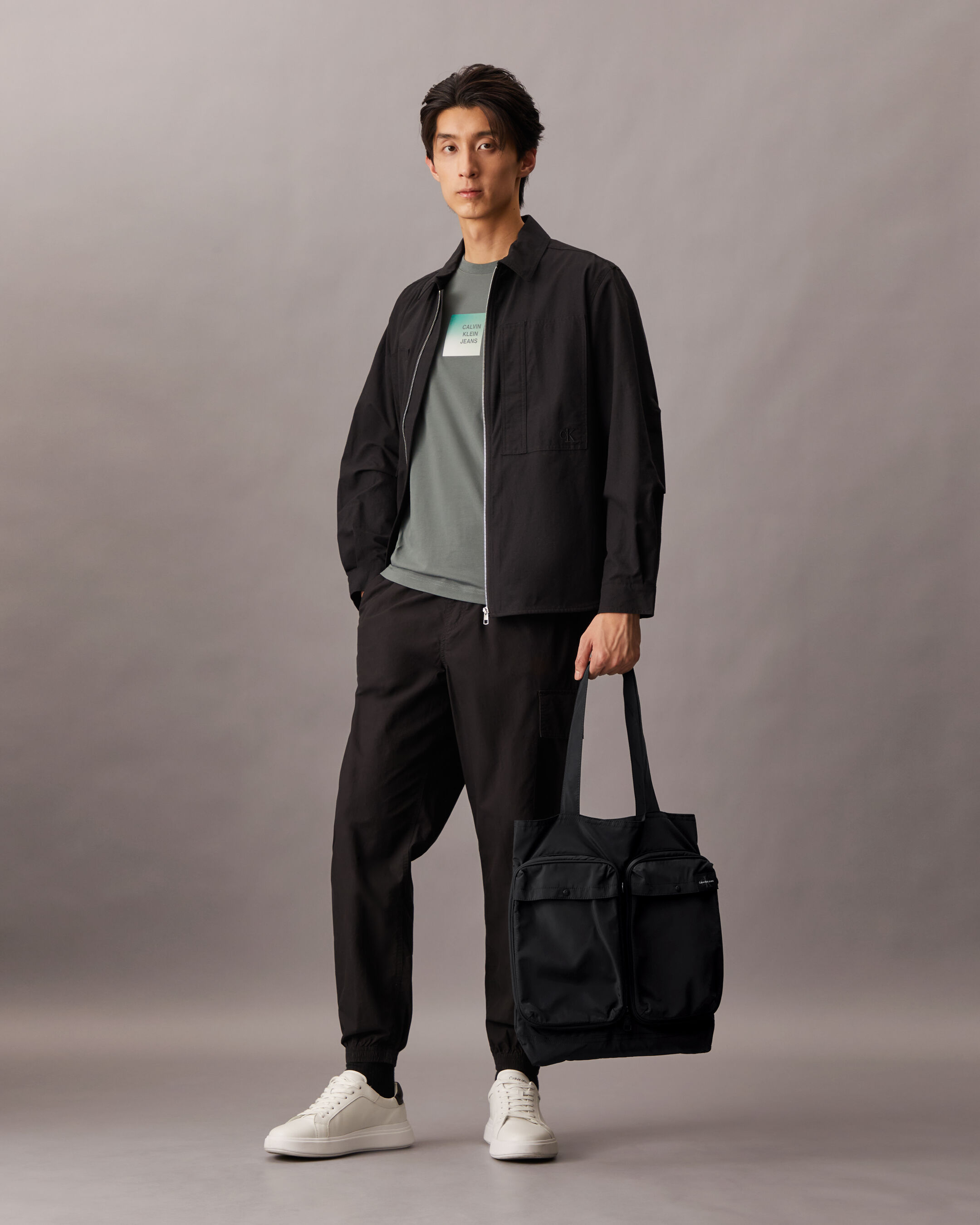 ☆ ☆ Nam Black CKJ Expandable Helmet Tote Bag HH Packable Helmet Bag | black | Calvin Klein Singapore