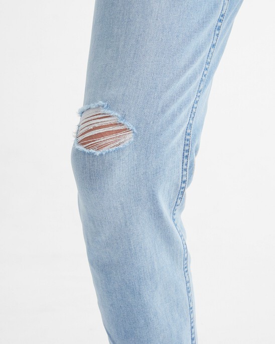 Infinite Flex Distressed Body Taper Jeans