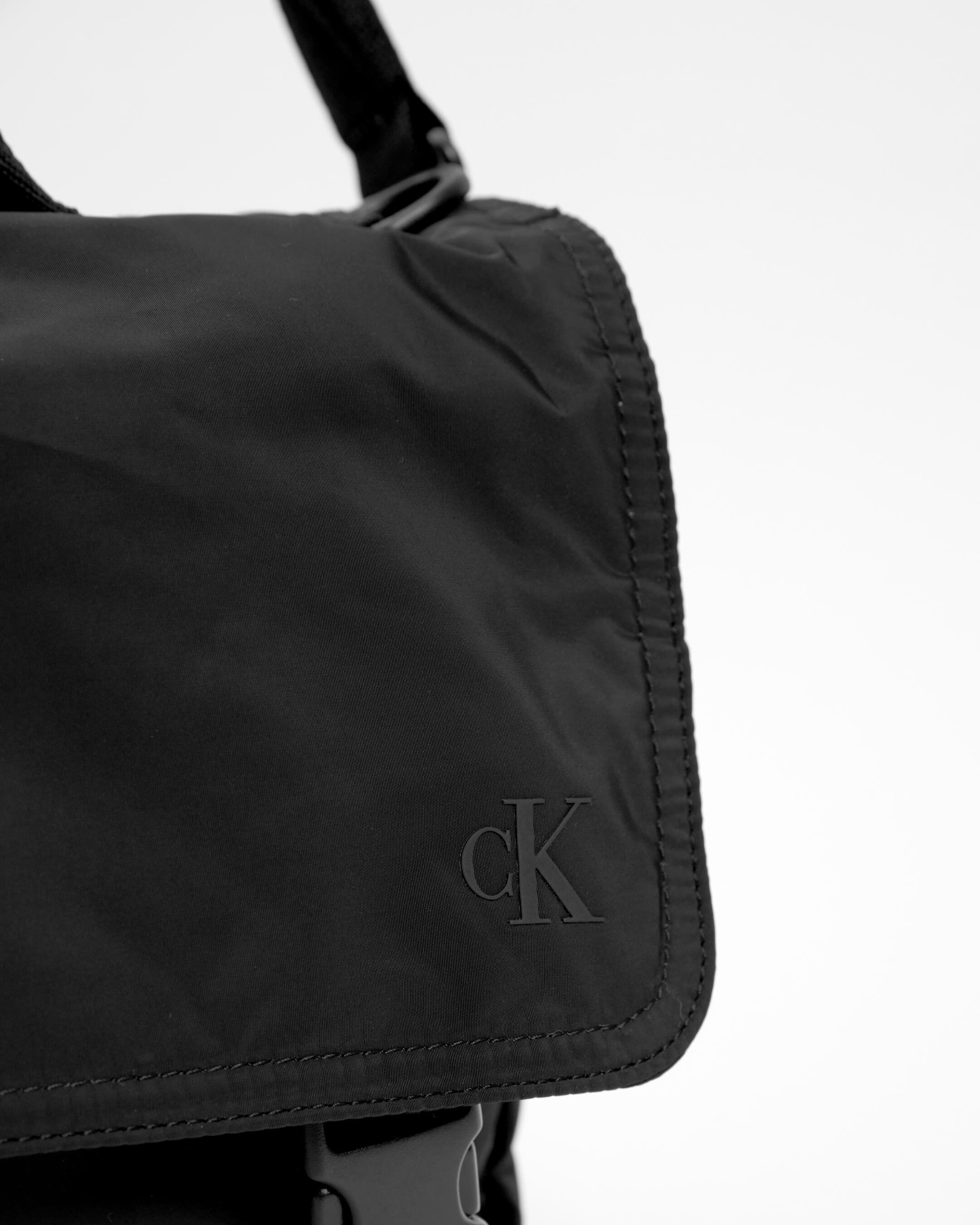 White sales messenger bag
