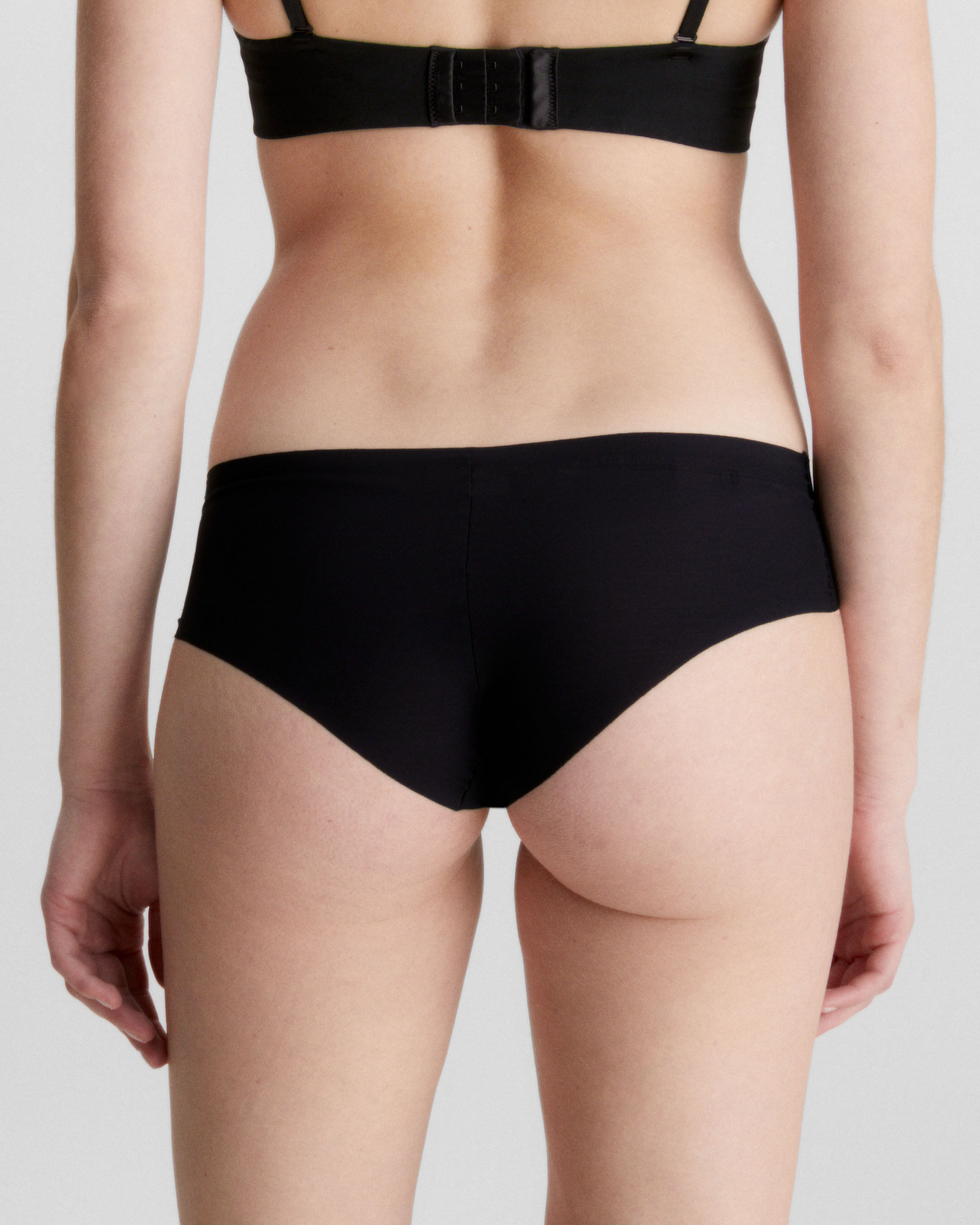 Calvin klein hipster d3429 deals