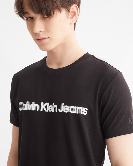 Movements Blurry Logo Slim Tee