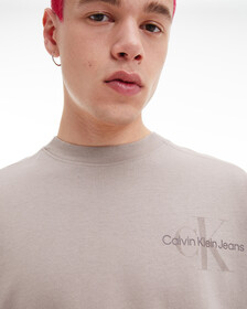 GENDER NETURAL MONOGRAM LONG SLEEVE TEE, Perfect Taupe, hi-res