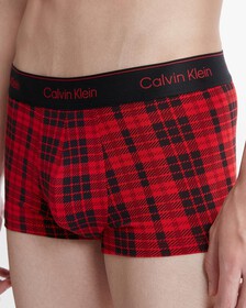 Modern Cotton Holiday Trunk, SCOTTISH PLAID_ROUGE/SUNDRIED TOMATO, hi-res