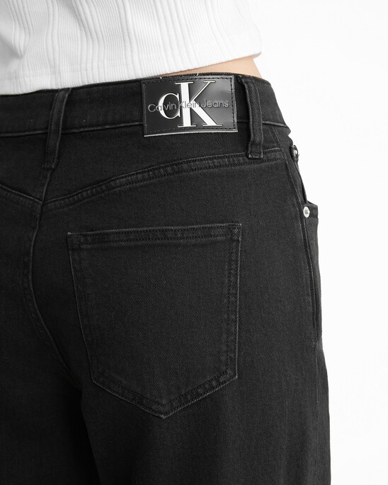 Sustainable 90S Straight Black Jeans