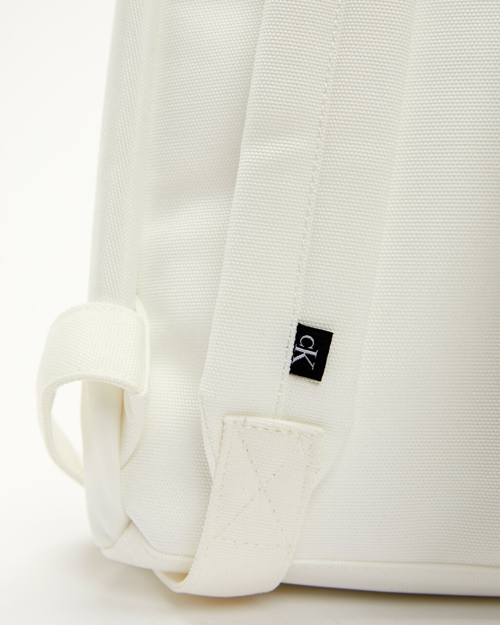 COLOR BLOCK INSTITUTIONAL ROUND BACKPACK, BRIGHT WHITE, hi-res