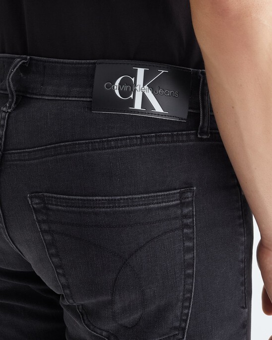 RECONSIDERED MODERN TAPER JEANS