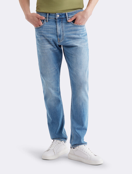 37.5 Authentic Straight Jeans