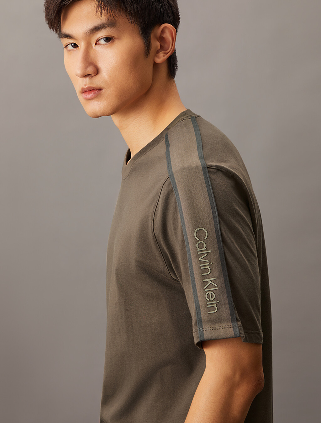 Sport Icon Short Sleeve Tee, Falcon, hi-res
