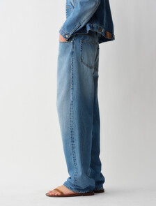 05 Low Rise Wide Leg Jeans, Light Blue, hi-res