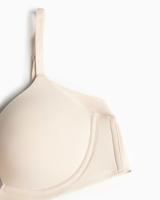 Invisibles Line Extension Push Up Plunge Bra