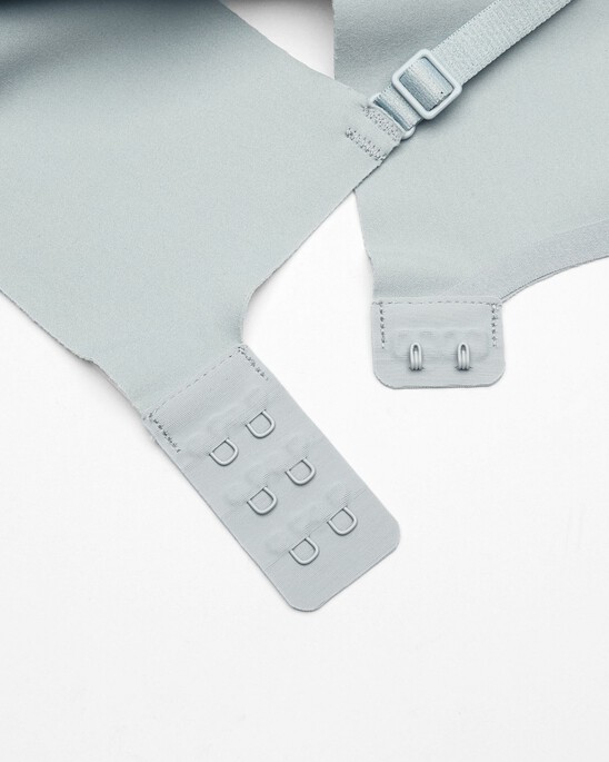 INVISIBLES LIGHTLY LINED TRIANGLE BRA