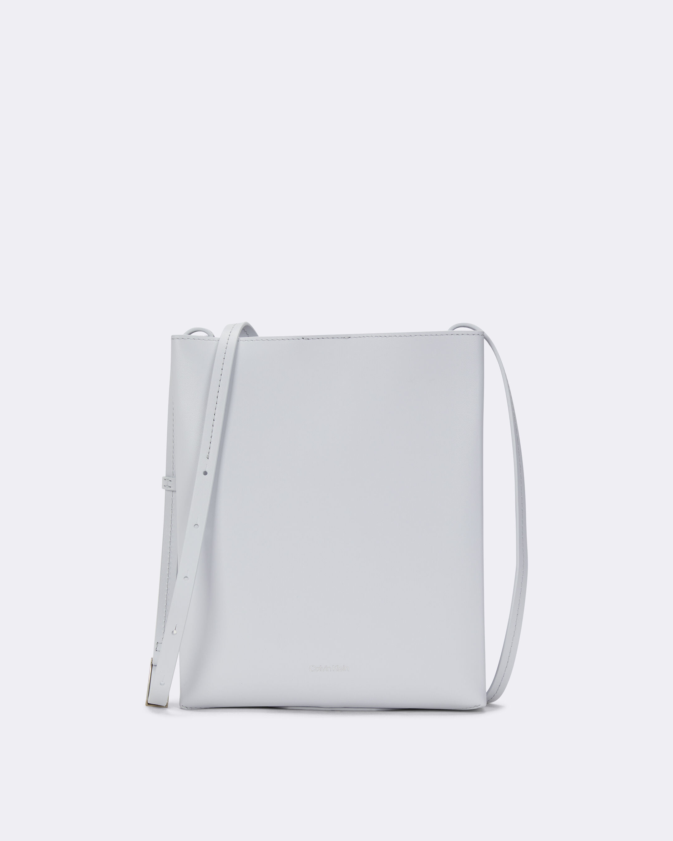Calvin klein jeans best sale bag & pouch book