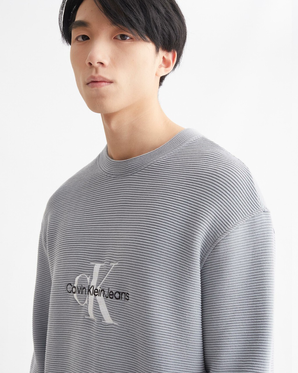 PREMIUM ESSENTIALS MONOLOGO OTTOMAN SWEATSHIRT, Overcast Grey, hi-res