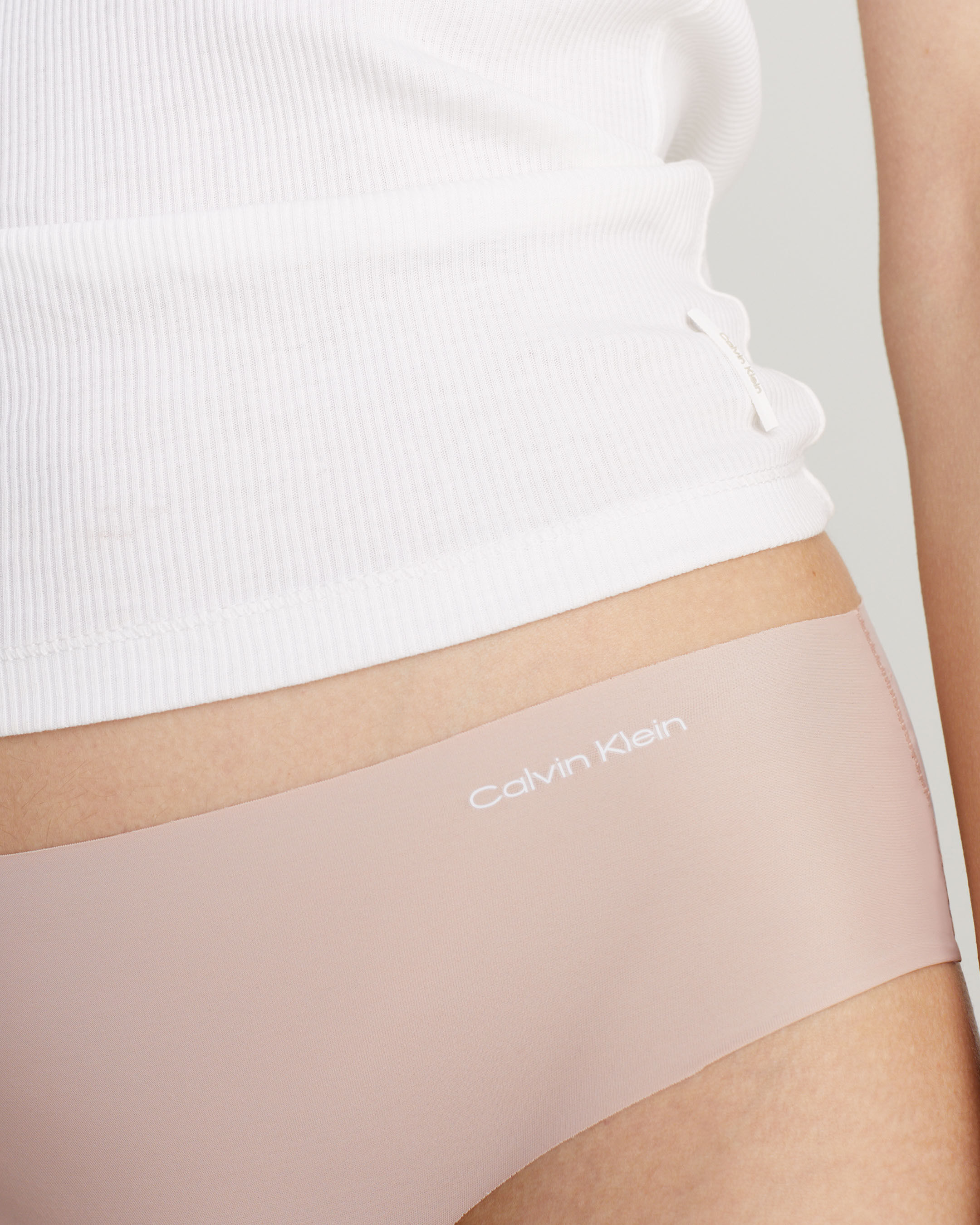 Invisibles Hipster Panty natural Calvin Klein Singapore