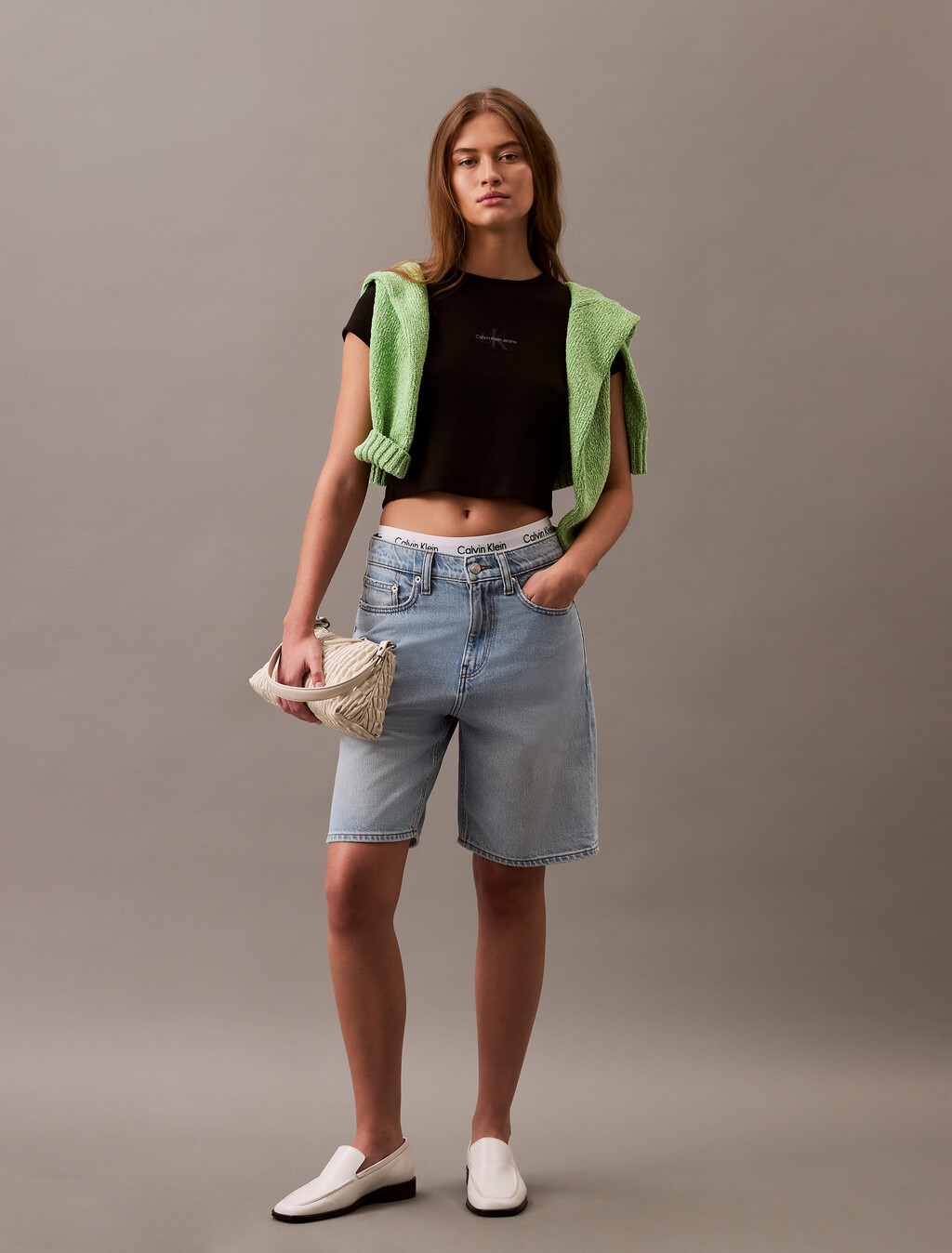 Slim Cropped Monogram T-shirt, Black, hi-res