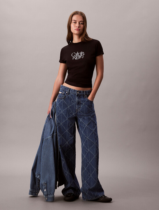Script Logo Graphic Slim T-Shirt