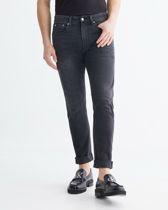 RECONSIDERED MODERN TAPER JEANS