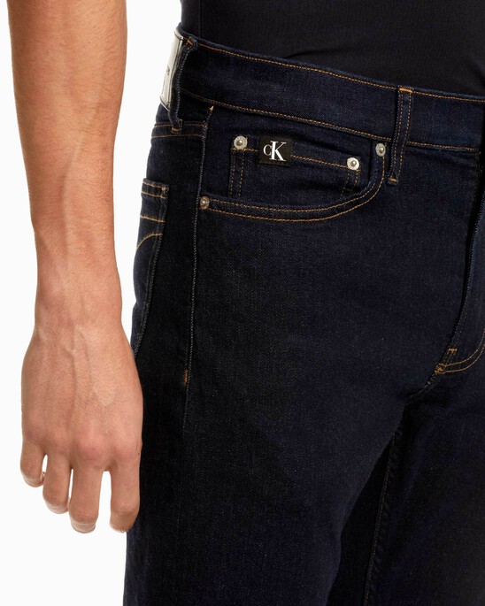 Core Slim Jeans