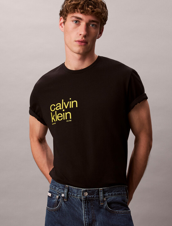 Circle Graphic Relaxed T-Shirt