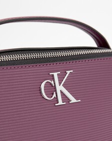 Minimal Monogram Camera Bag, AMARANTH, hi-res