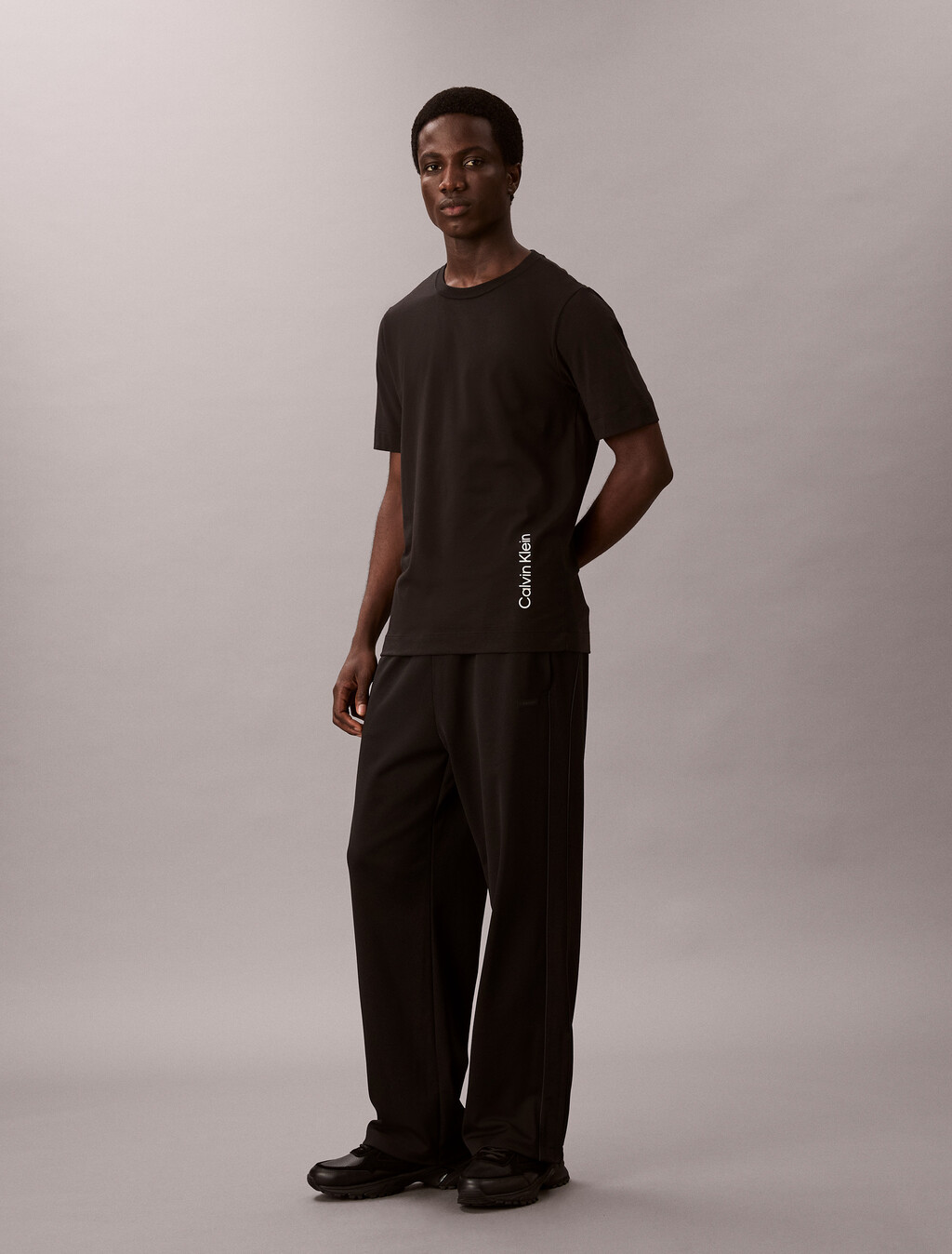 Icon Sport Vertical Logo Tee, Black, hi-res