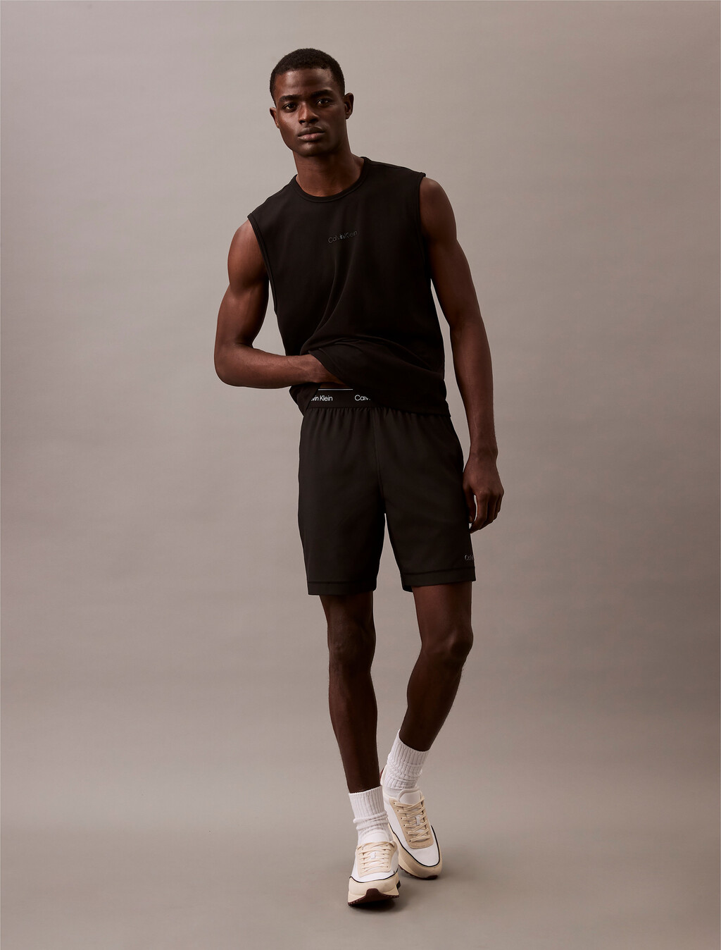 Essential Woven Short, Black, hi-res