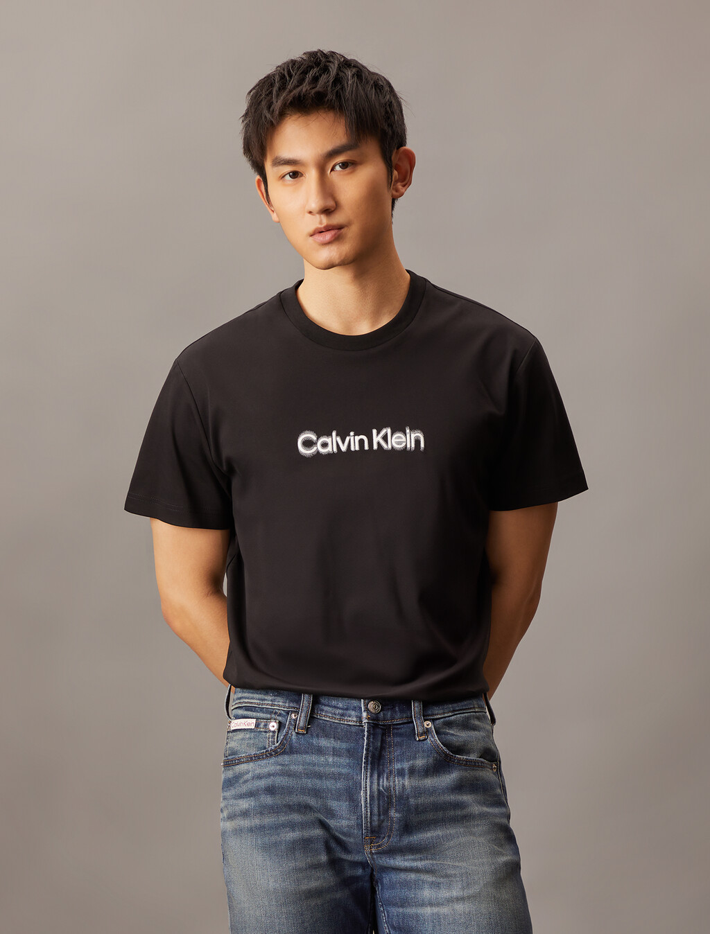 Slim Calvin Klein Motion Blur Tee, Black, hi-res