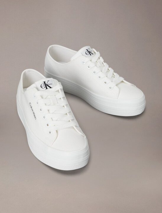 Recycled Cotton Flatform Sneaker