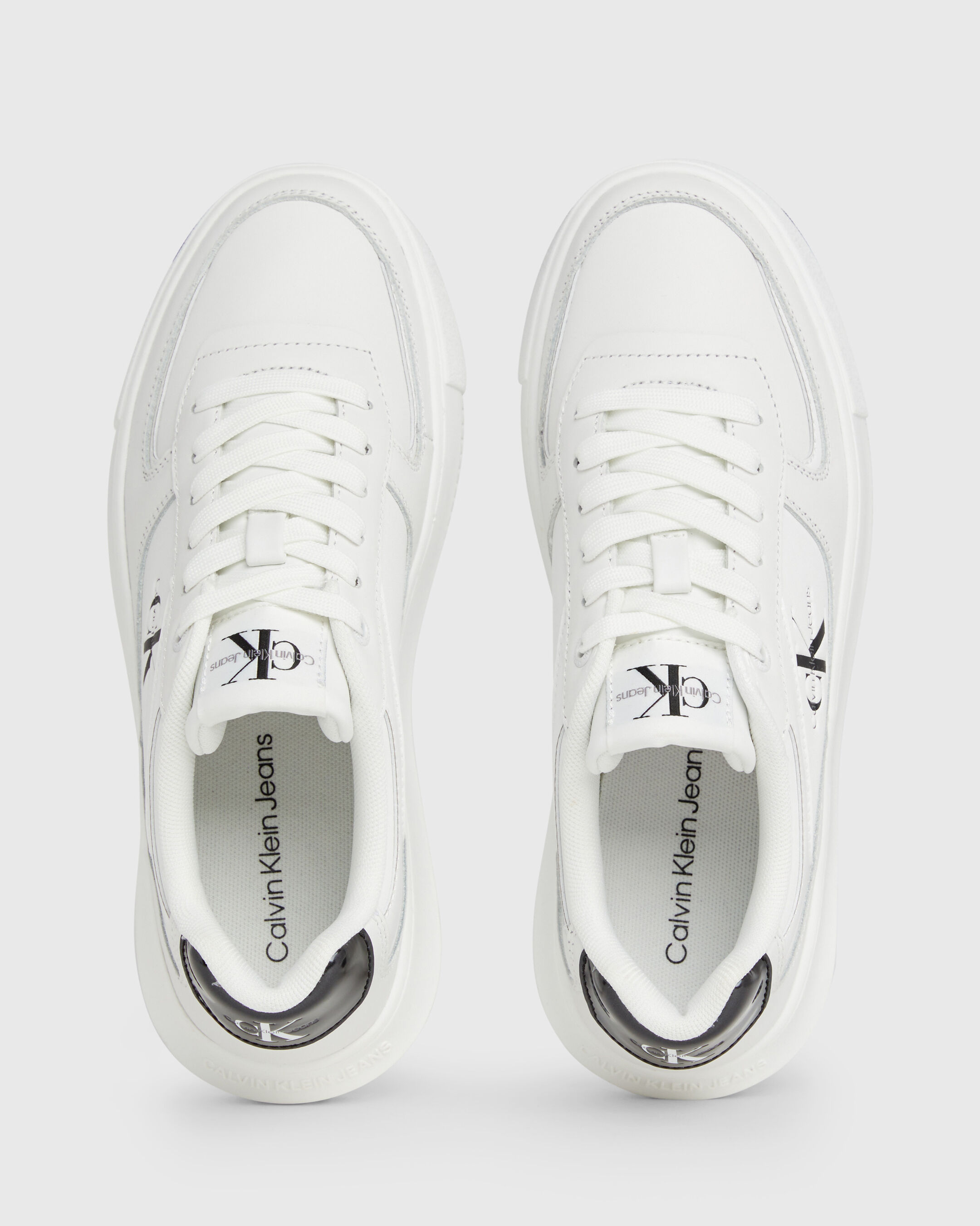 White trainers sales calvin klein
