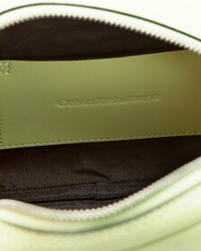 TEXTURED CAMERA BAG, EXOTIC MINT, hi-res