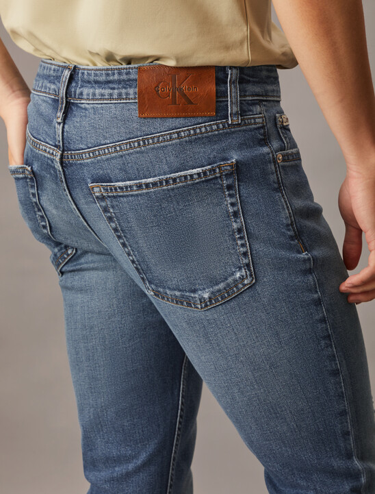 Faded Slim Jeans