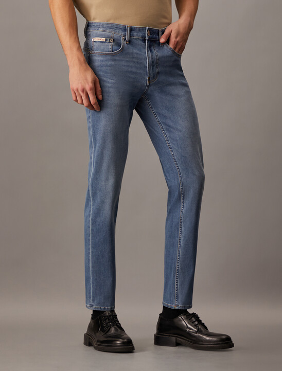 37.5 Bi-Stretch Body Taper Jeans