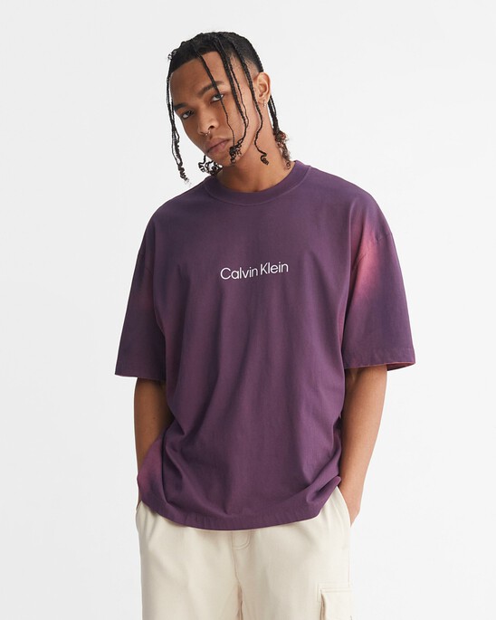 STANDARD LOGO EXTENSION TEE